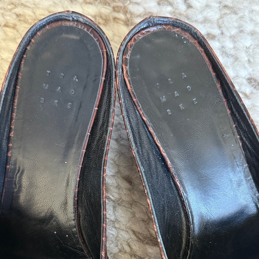 Trademark Tory Burch Adrian Tie Slide Row inspired. Size 7.5 - Picture 2 of 7